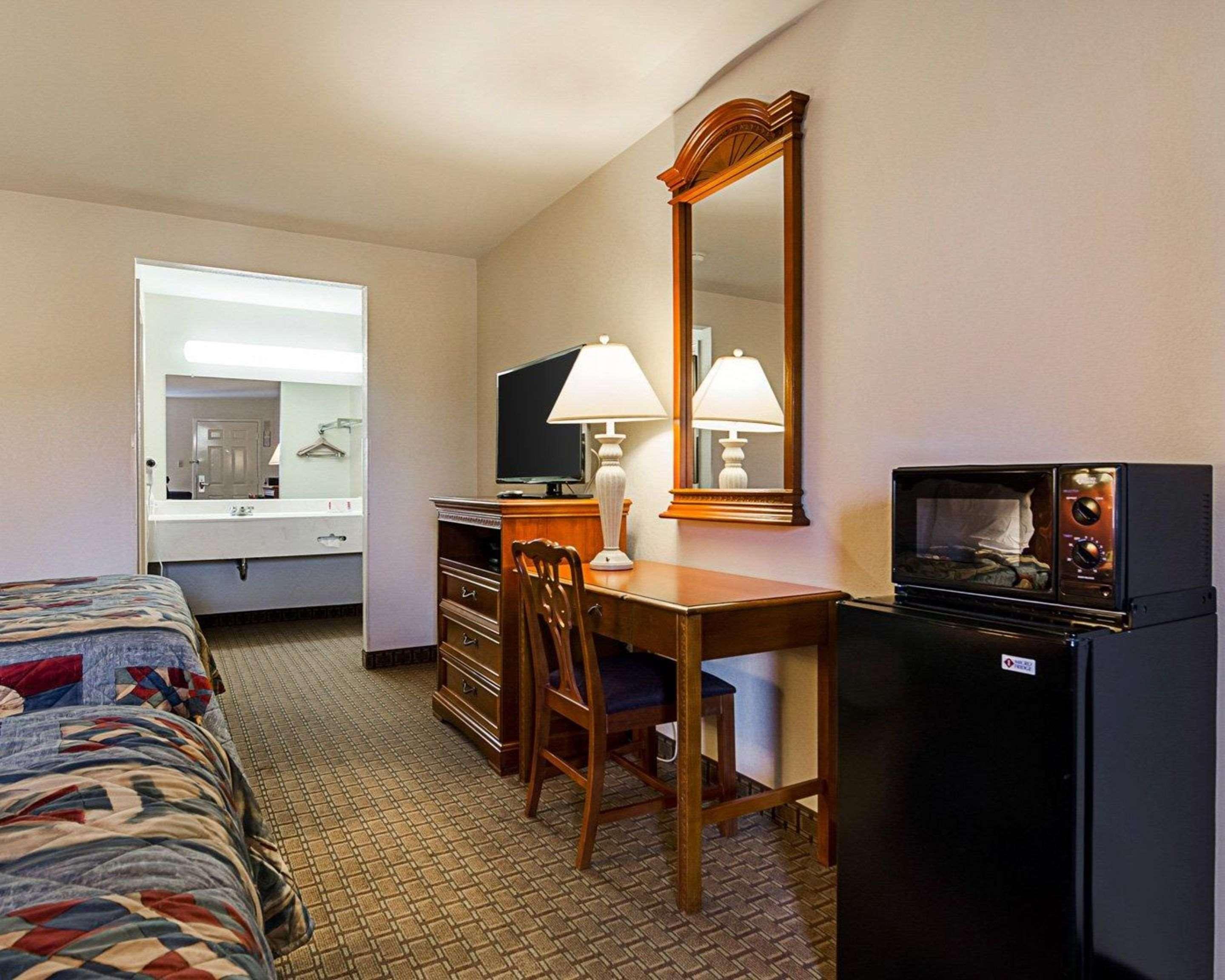 Econo Lodge Richmond Esterno foto