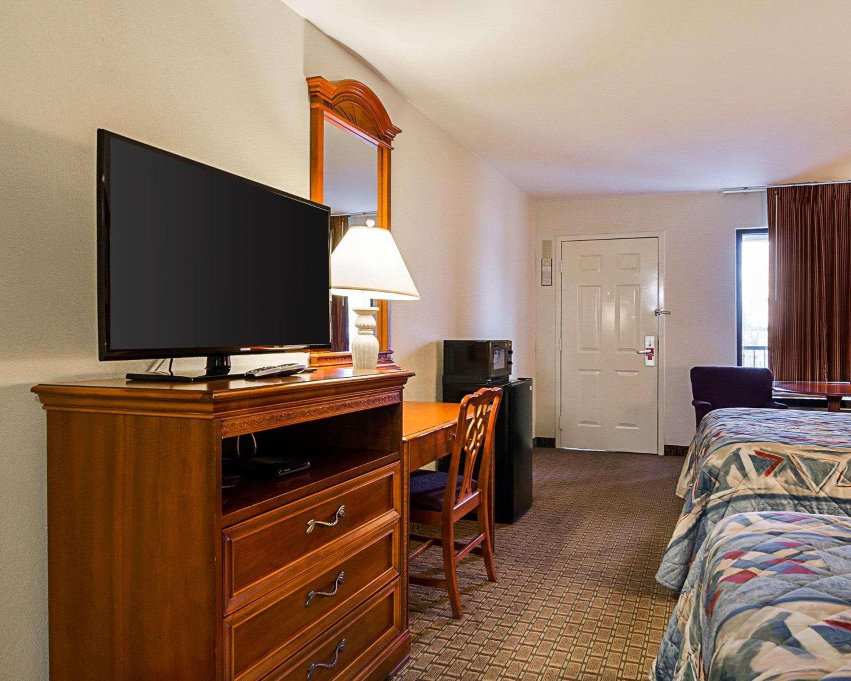 Econo Lodge Richmond Esterno foto