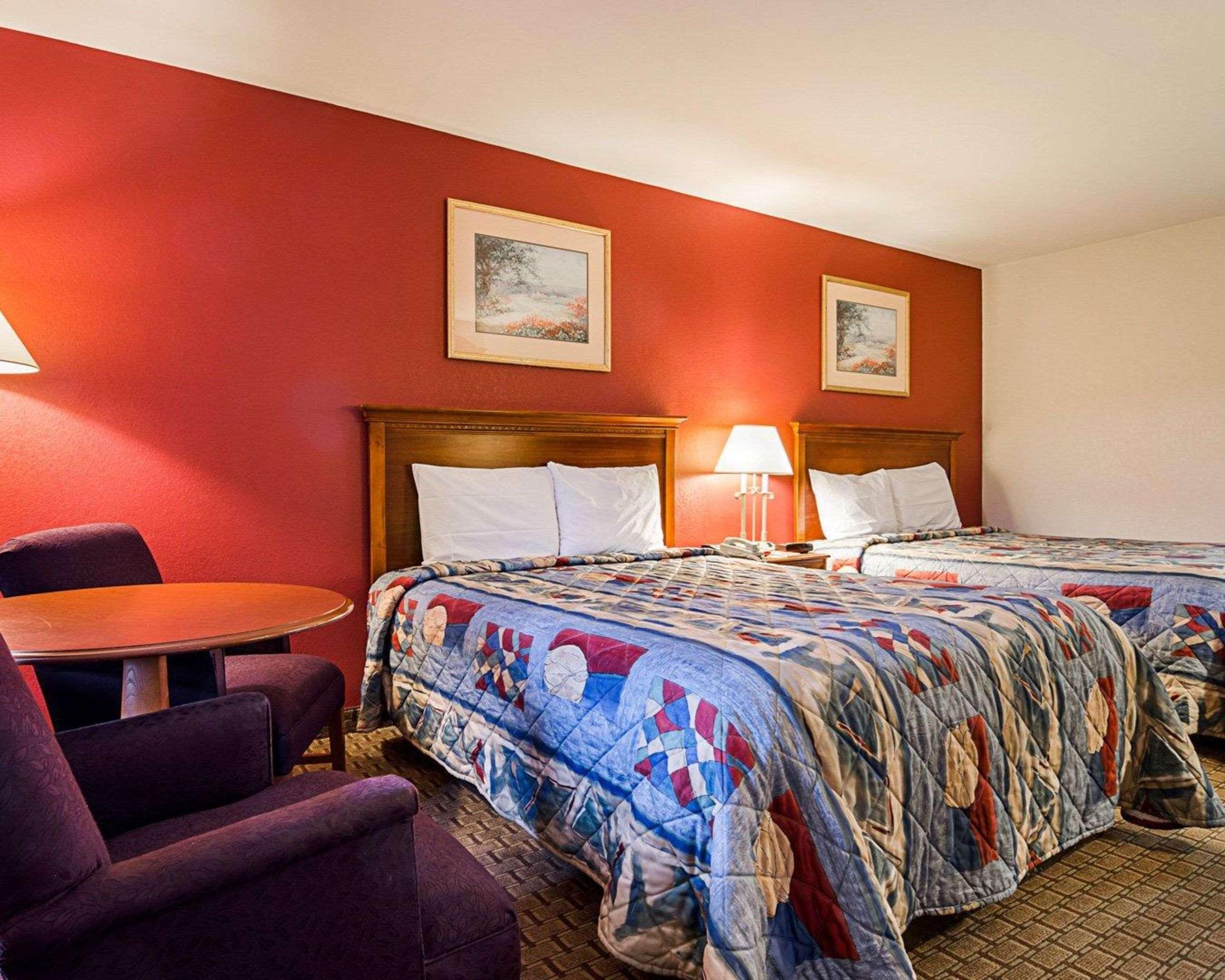 Econo Lodge Richmond Esterno foto